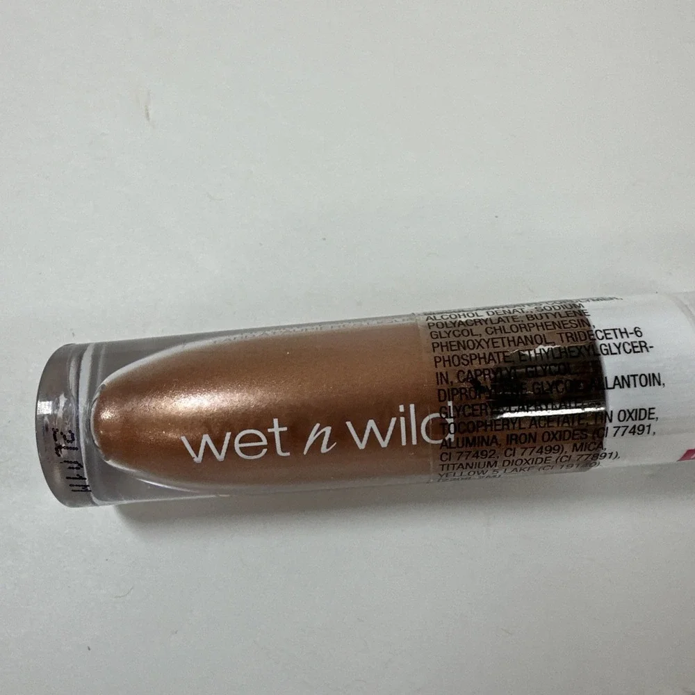 Wet n wild Shadow Silk Liquid Eyeshadow Heart Of Rose Gold‎ 1115564